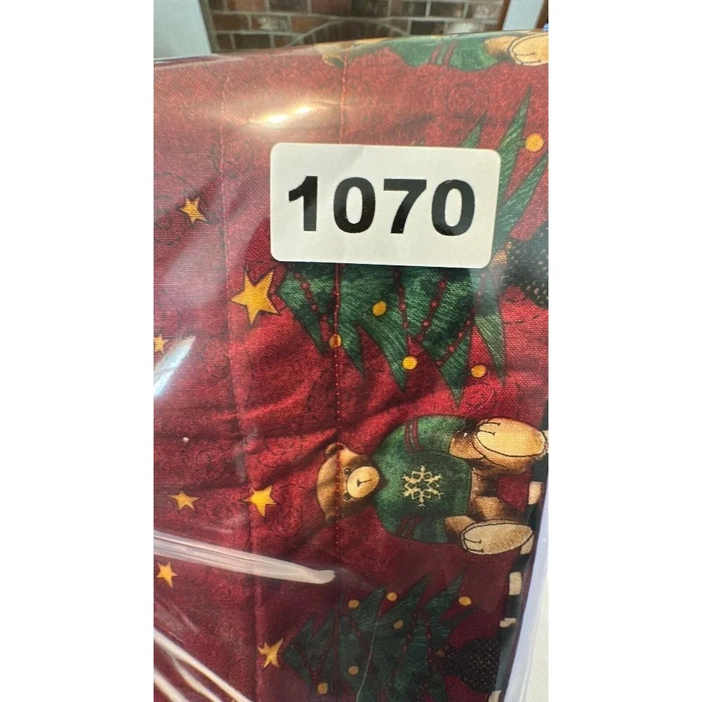 Quilted Christmas tree teddy bear wall hugging 28 x 36